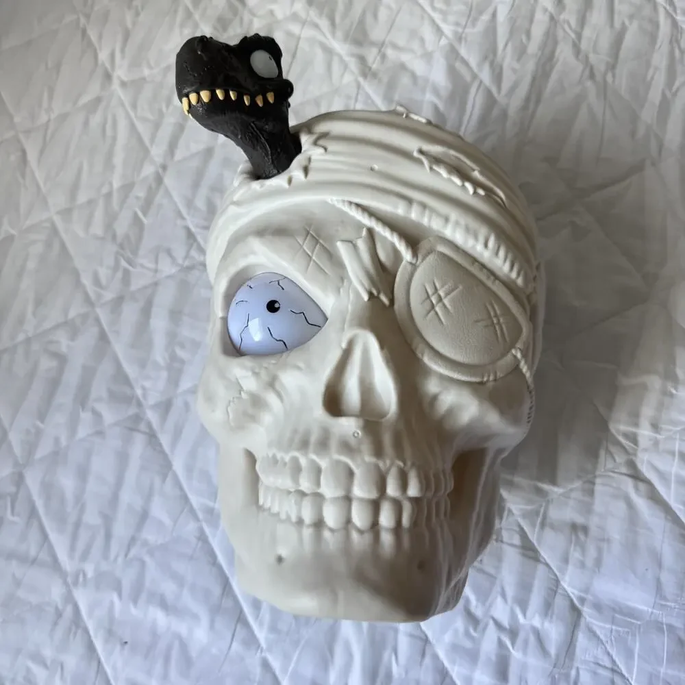 ZURU Pirate Skull Dinosaur Head Toy Figure Collectible Halloween‎ Decoration 12